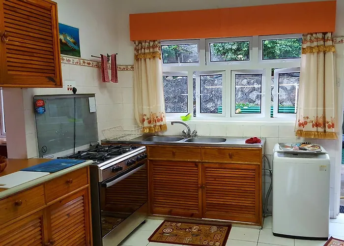 Hibiscus House Seychelles Self Catering Victoria