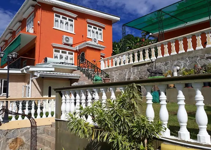 Hibiscus House Seychelles Self Catering * Victoria