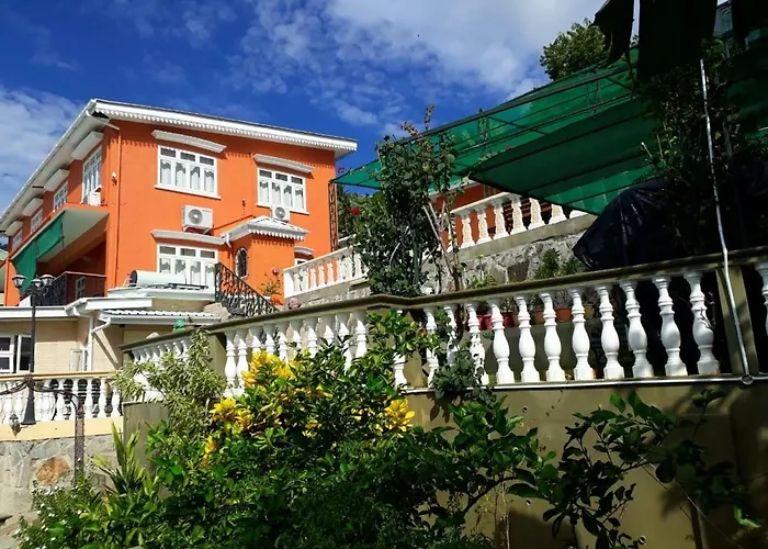 Hibiscus House Seychelles Self Catering *